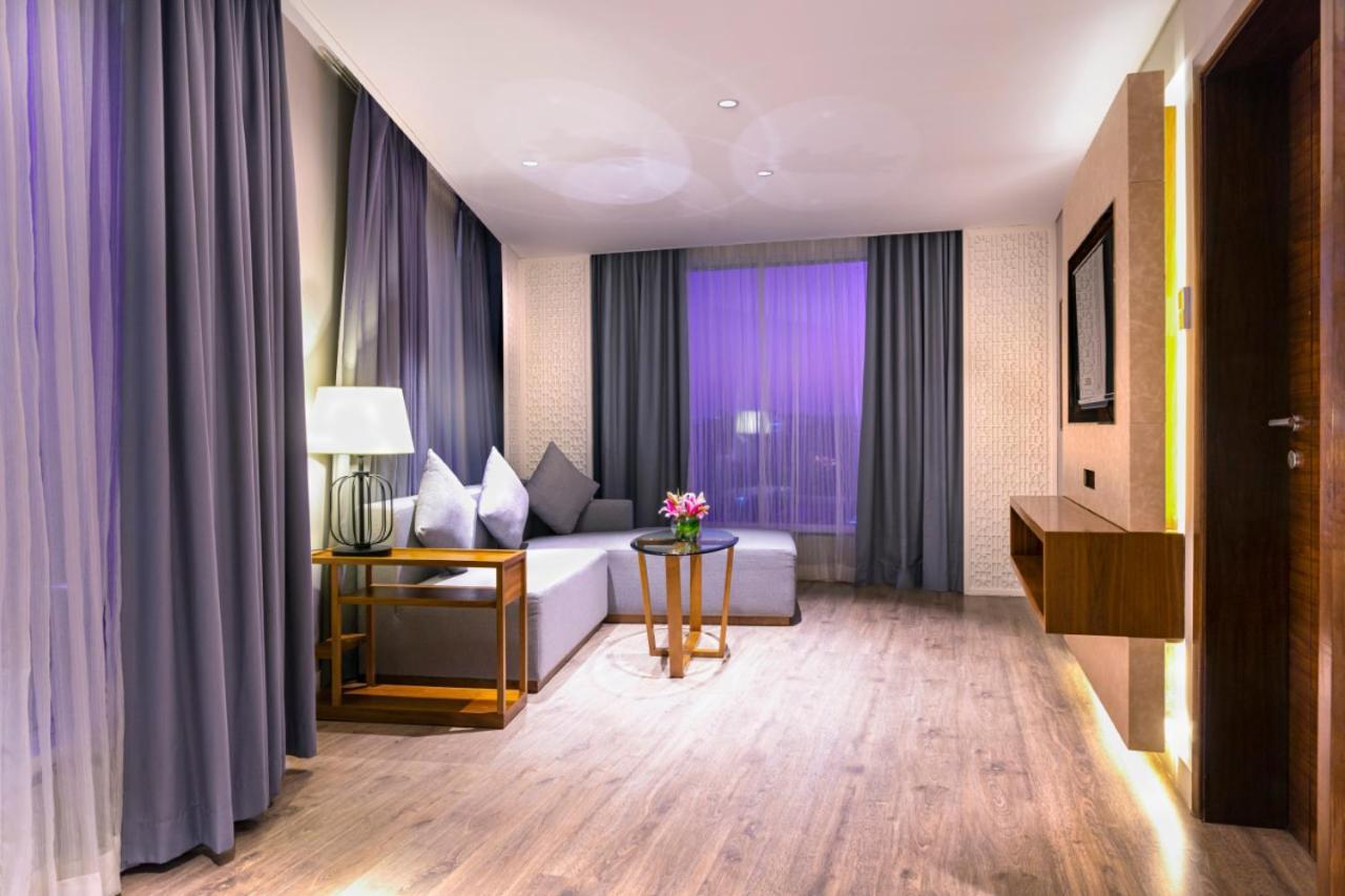 Hotel The Elite Narasapura, A Member Of Radisson Individuals Exterior foto