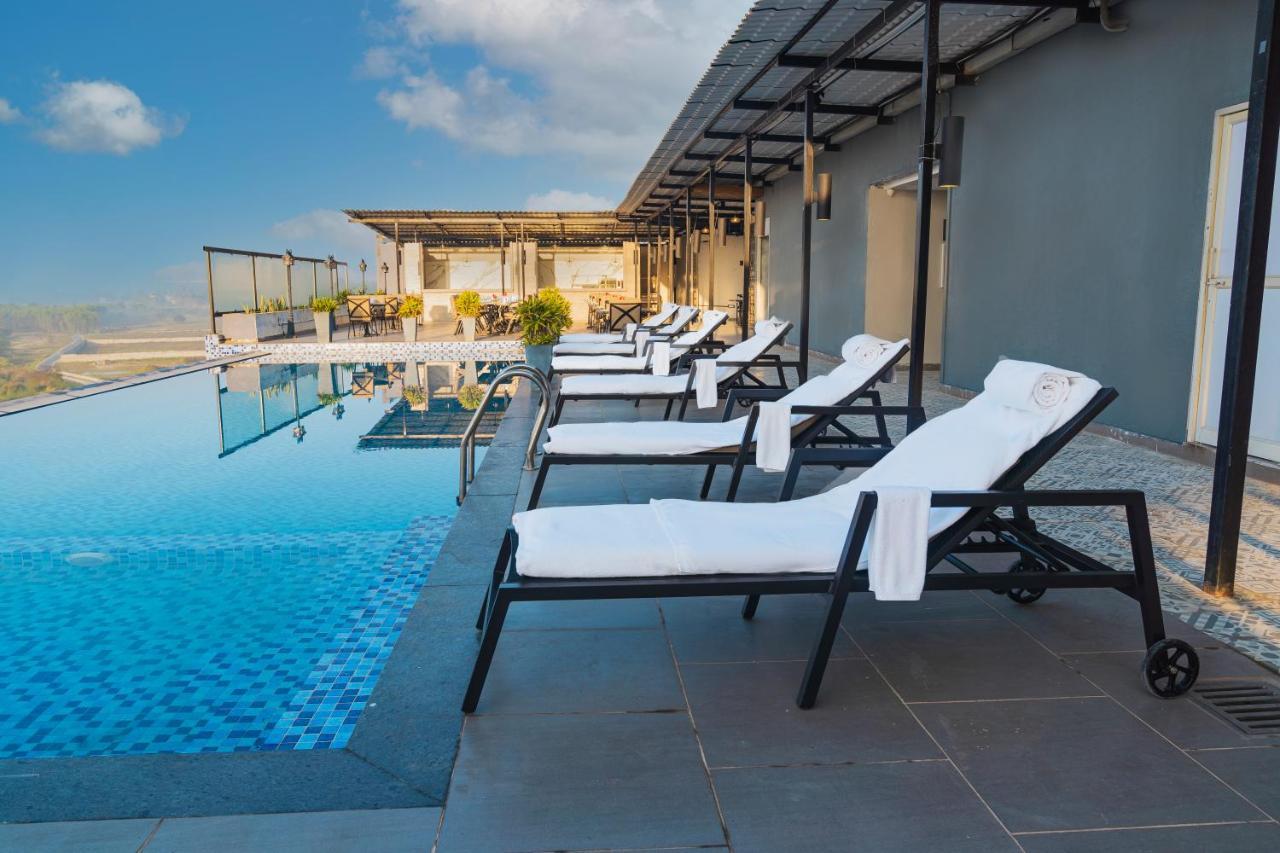 Hotel The Elite Narasapura, A Member Of Radisson Individuals Exterior foto