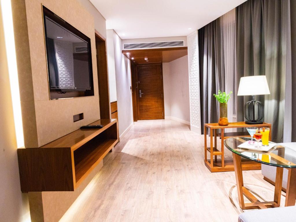 Hotel The Elite Narasapura, A Member Of Radisson Individuals Exterior foto
