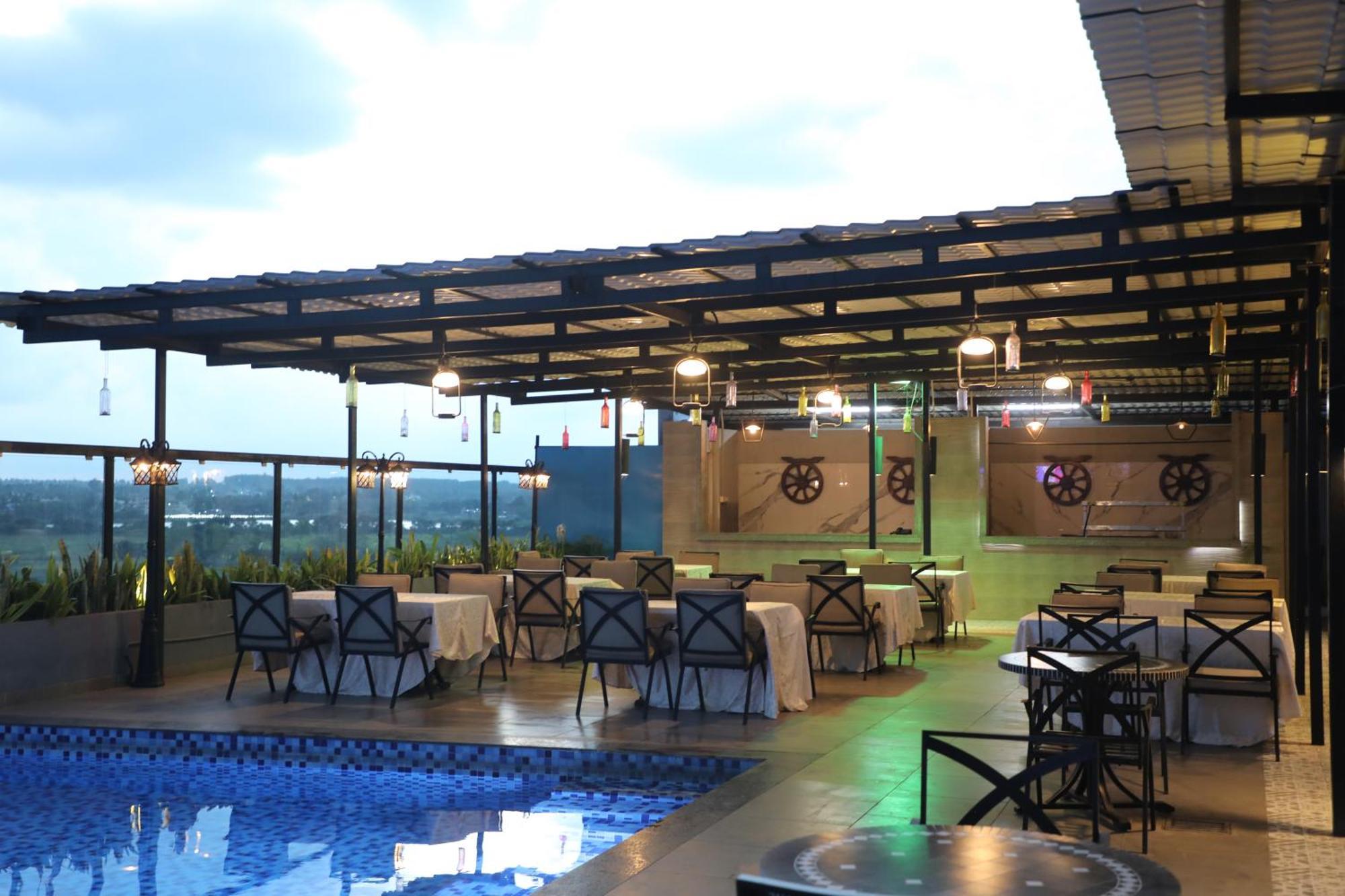 Hotel The Elite Narasapura, A Member Of Radisson Individuals Exterior foto